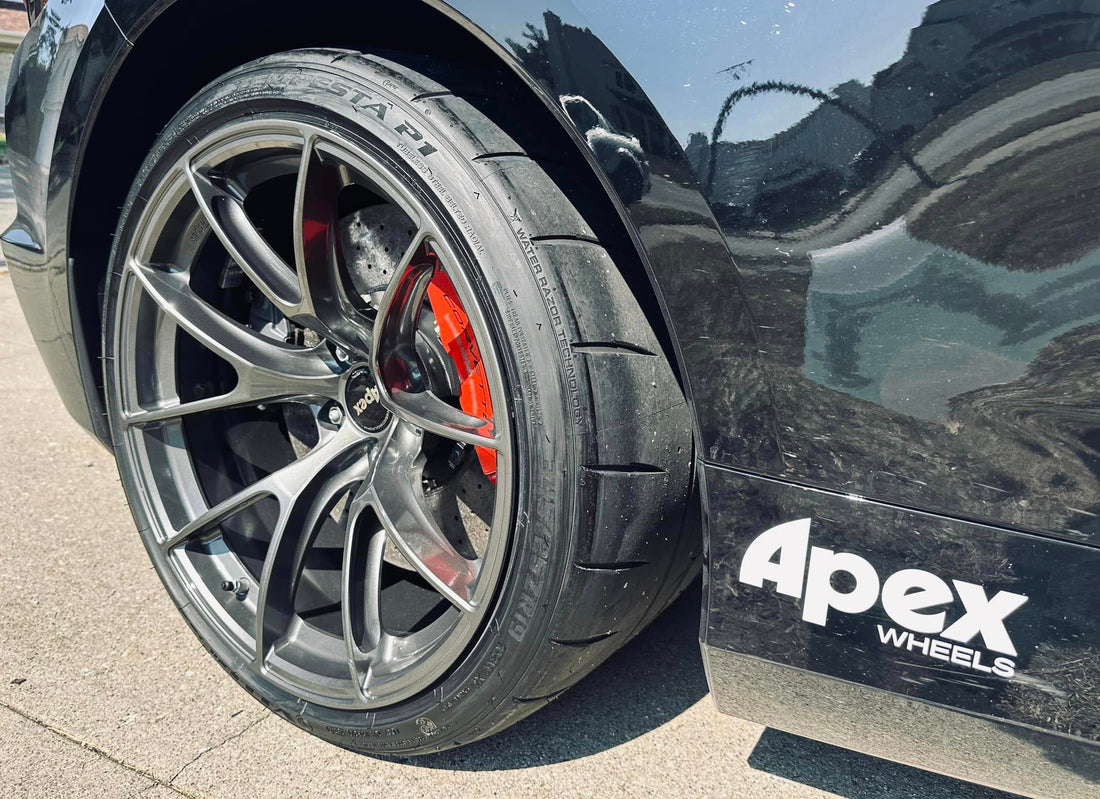 Vitour P1 Tires and Apex Wheels – A Perfect Match for the Corvette E-Ray